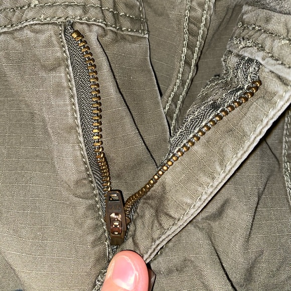 ✨Your favorite safari shorts✨ - Picture 8 of 10